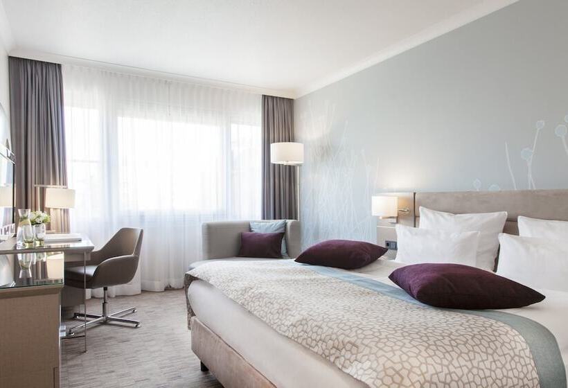 Standard Room Double Bed City View, Crowne Plaza Berlin City Centre Ku Damm, An Ihg