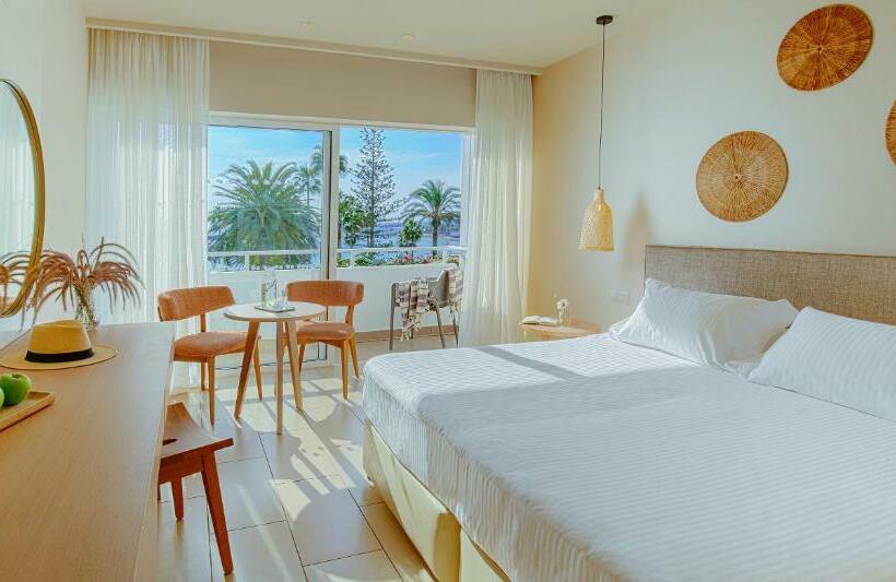 Номер Стандарт Вид на Море, Nissi Beach Resort