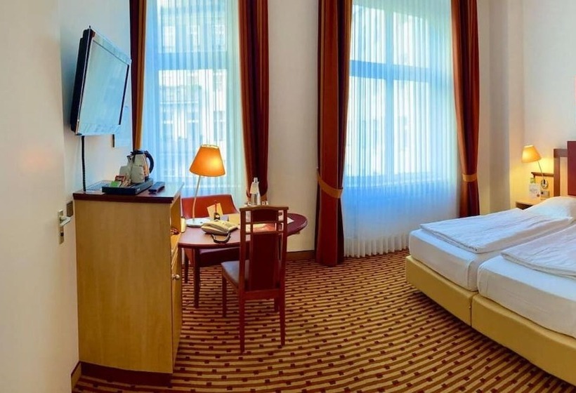 اتاق سوپریور, Schöneberg