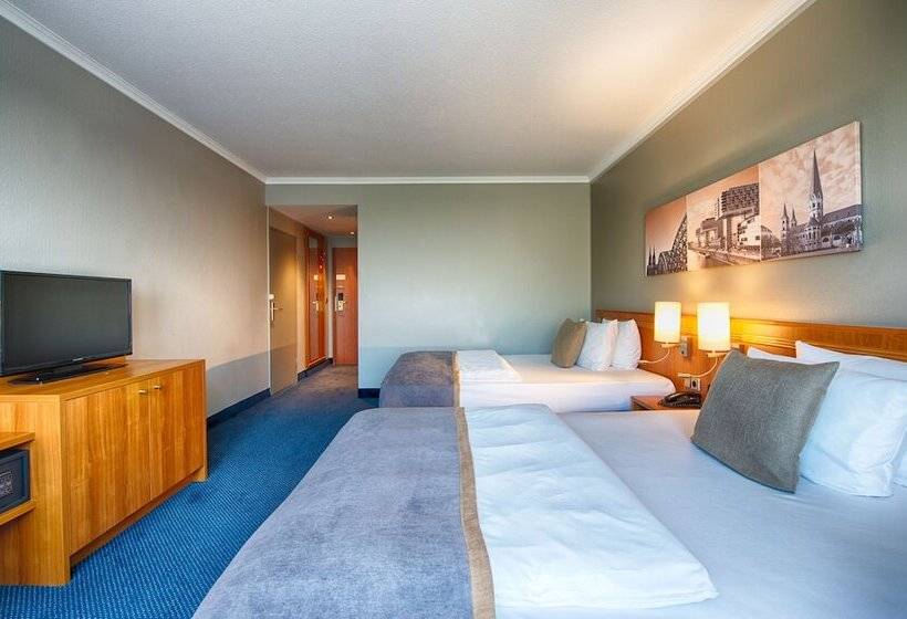 Номер Superior, Leonardo Hotel Köln Bonn Airport