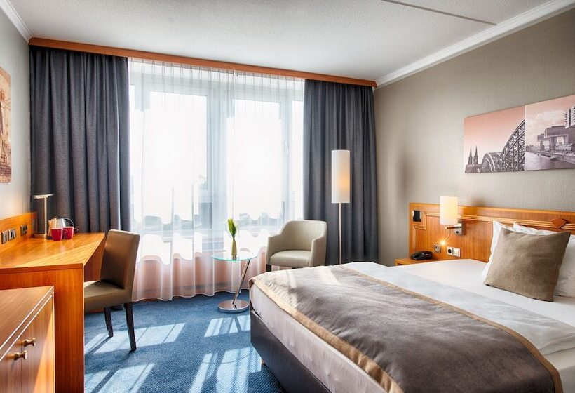 Номер Superior, Leonardo Hotel Köln Bonn Airport