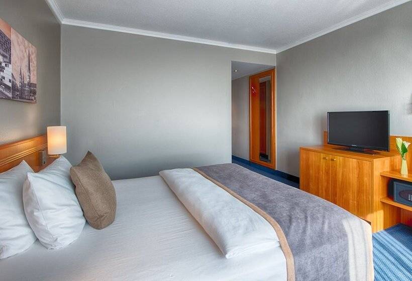 Номер Superior, Leonardo Hotel Köln Bonn Airport