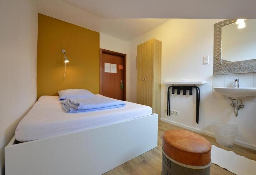 اتاق استاندارد یک تخته با سرویس بهداشتی مشترک, Townside Hostel Bremen