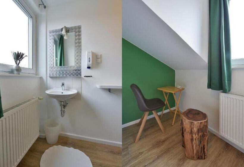 اتاق استاندارد با سرویس بهداشتی مشترک, Townside Hostel Bremen