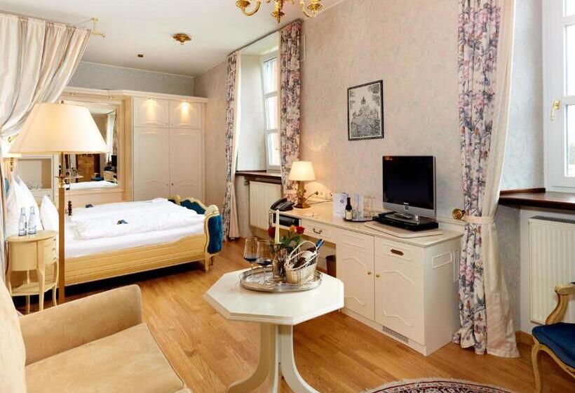 Номер Superior, Schloßhotel Kurfürstliches Amtshaus Dauner Burg