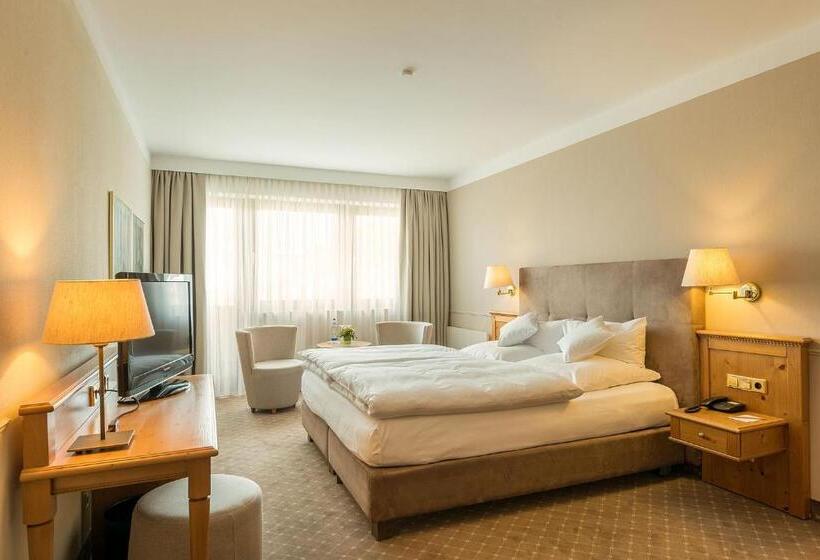 اتاق استاندارد, Bauer Hotel Und Restaurant