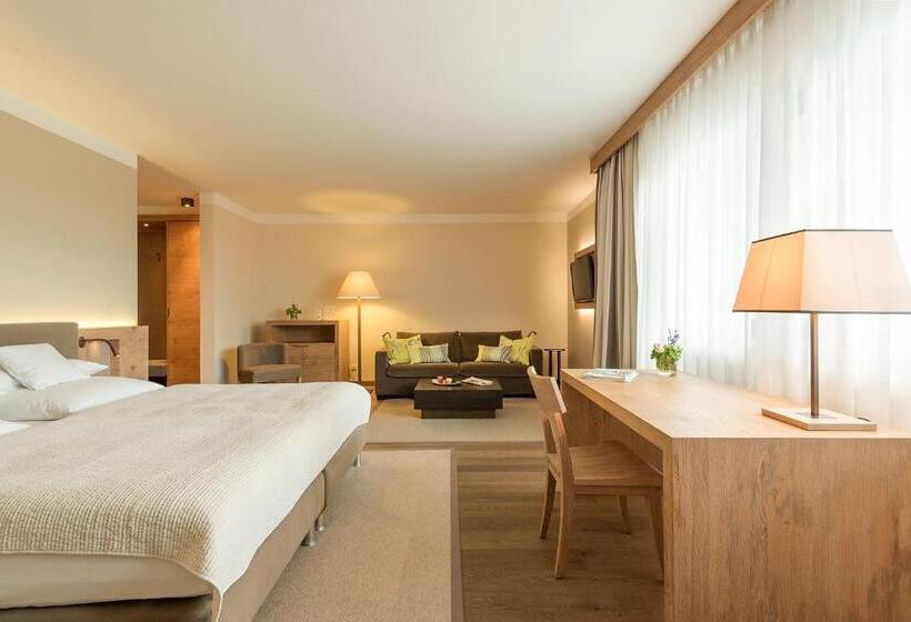 اتاق لوکس, Bauer Hotel Und Restaurant