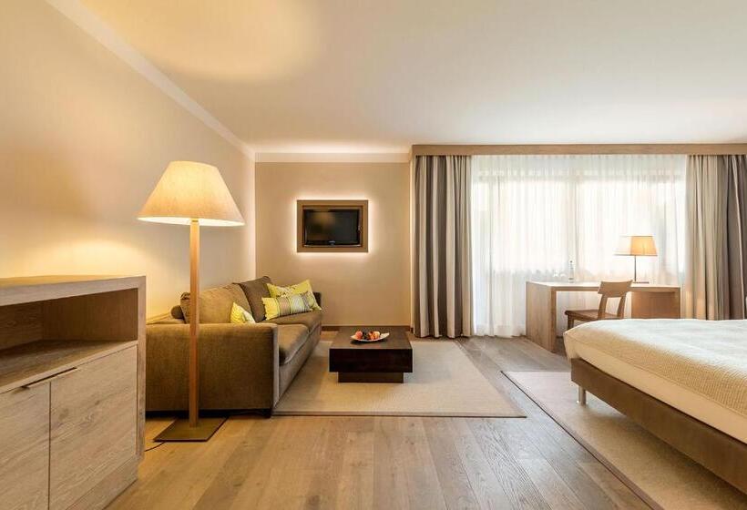 اتاق لوکس, Bauer Hotel Und Restaurant