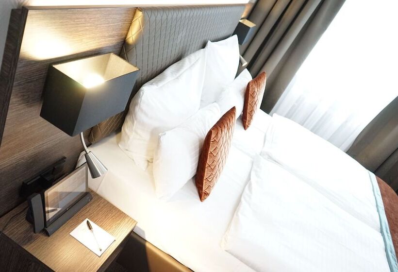 اتاق سوپریور سه تخته, Boutique Hotel Germania