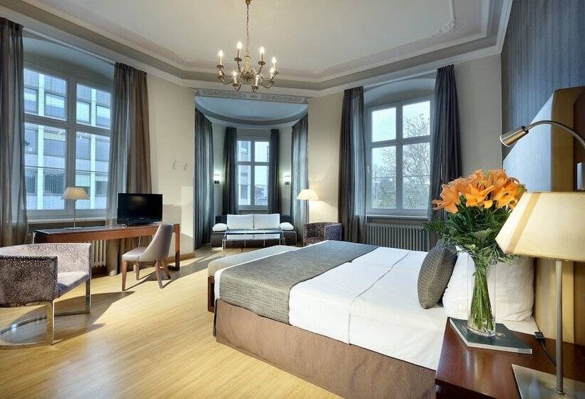 Полулюкс, Eurostars Park Hotel Maximilian