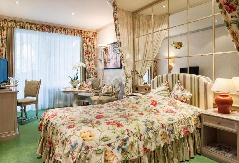 Номер Стандарт Индивидуальный с Балконом, Relais & Châteaux Hotel Schwarzmatt