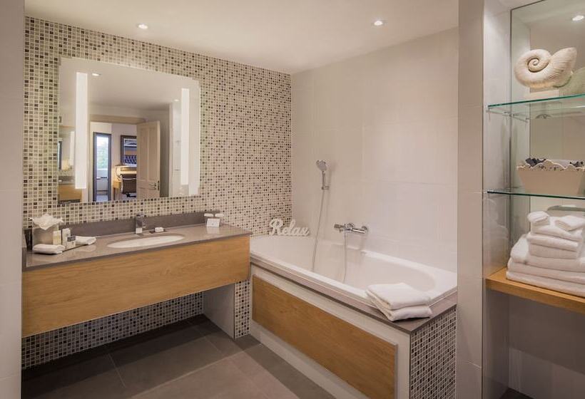 سوییت جونیور, Clayton Hotel Burlington Road