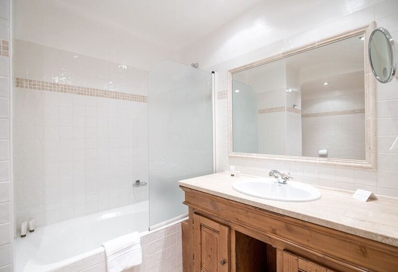 اتاق راحتی, Grand Hôtel Courchevel 1850