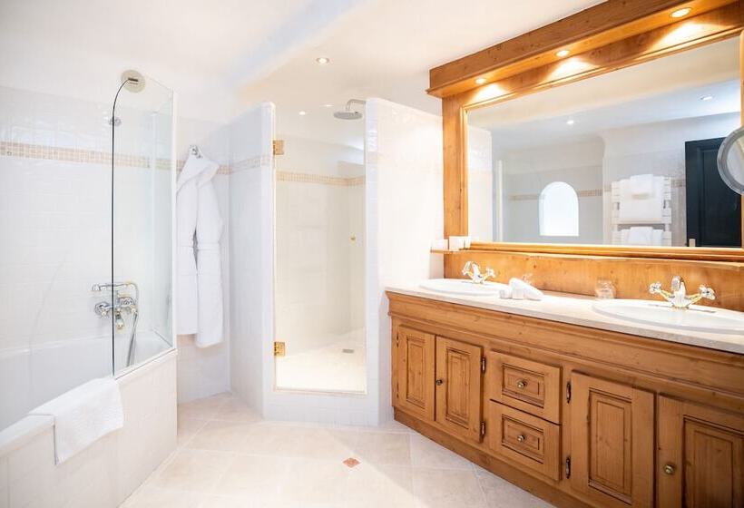 اتاق خانوادگی, Grand Hôtel Courchevel 1850
