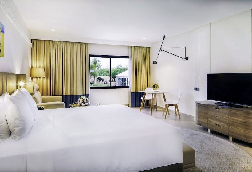 Вилла Дюплекс 1 Спальня, Radisson Blu Hotel & Resort, Al Ain