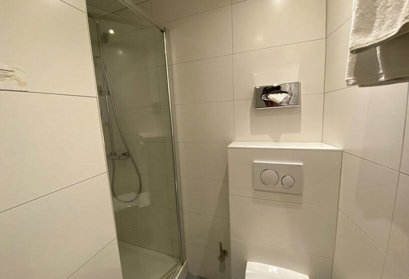 스탠다드 룸, Logis Hôtel Au Cerf d'Or