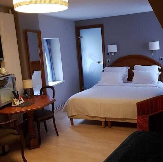 스탠다드 트리플 룸, Logis Hôtel Au Cerf d'Or