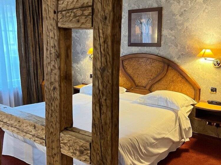 수피리어 룸, Logis Hôtel Au Cerf d'Or