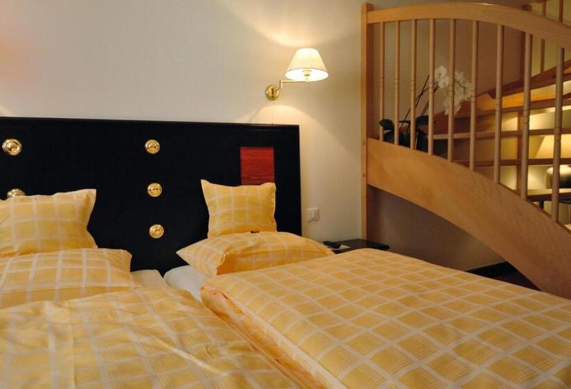 سوییت جونیور, Chez Jean
