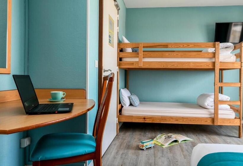 Pokój Czteroosobowy Standard, Logis Hotel De France