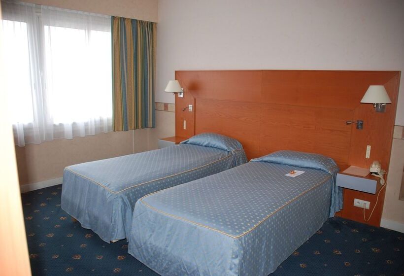 Трехместный Номер Комфорт, Hôtel Le Bellevue Montrichard 3 étoiles