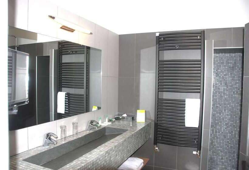 سوییت خانوادگی, Boutique Hôtel Entraigues