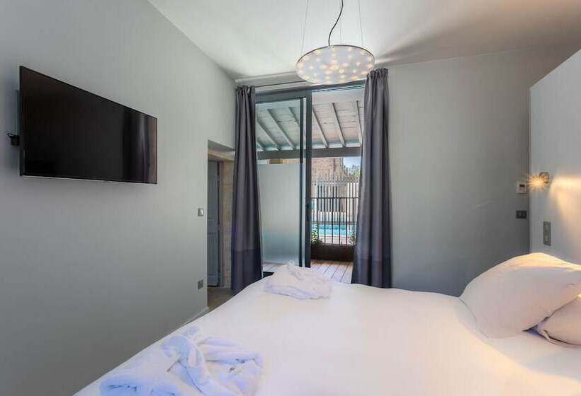 سوییت خانوادگی, Boutique Hôtel Entraigues