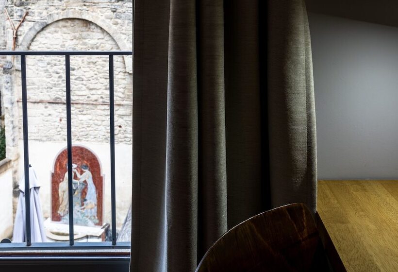 اتاق راحتی, Boutique Hôtel Entraigues