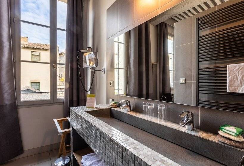 اتاق لوکس سه تخته, Boutique Hôtel Entraigues