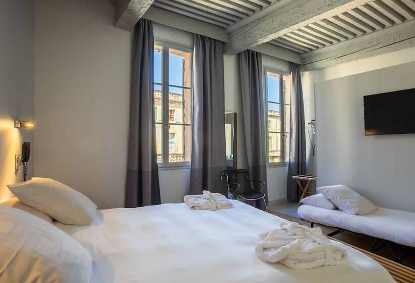 اتاق لوکس سه تخته, Boutique Hôtel Entraigues