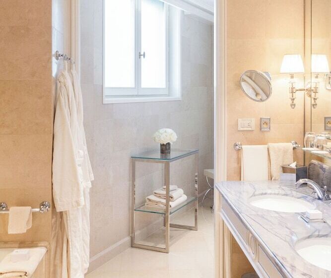 اتاق پرمیوم, Four Seasons Hotel George V Paris