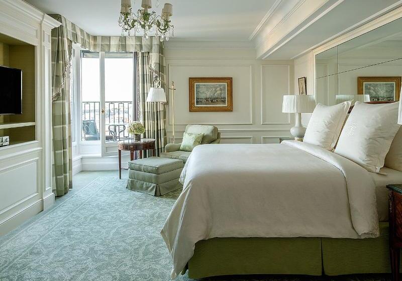 سوئیت پریمیوم, Four Seasons Hotel George V Paris