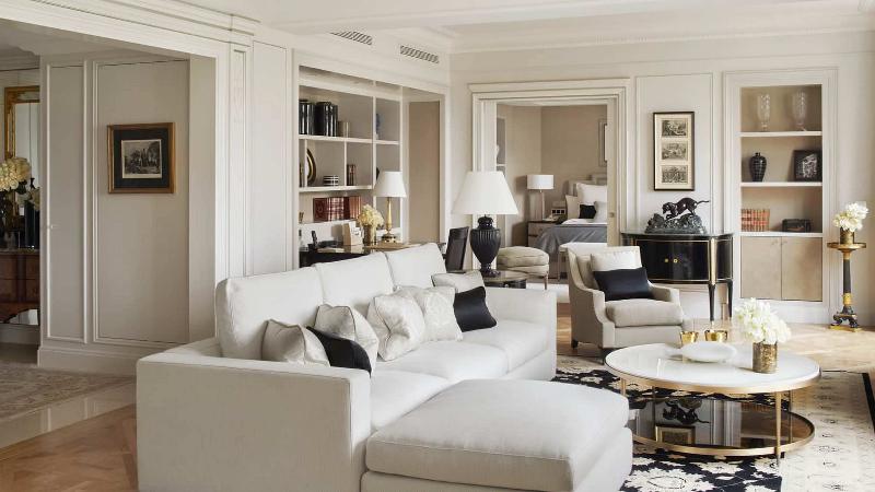 سوئیت با تخت بزرگ, Four Seasons Hotel George V Paris