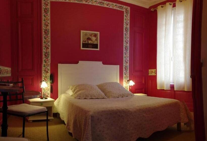 Четырехместный Номер Стандарт, The Originals Boutique, Hôtel D Angleterre, Fécamp