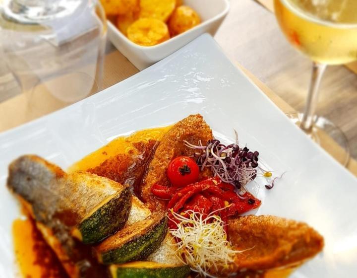 اتاق استاندارد یک نفره, Hôtel Restaurant La Mascotte