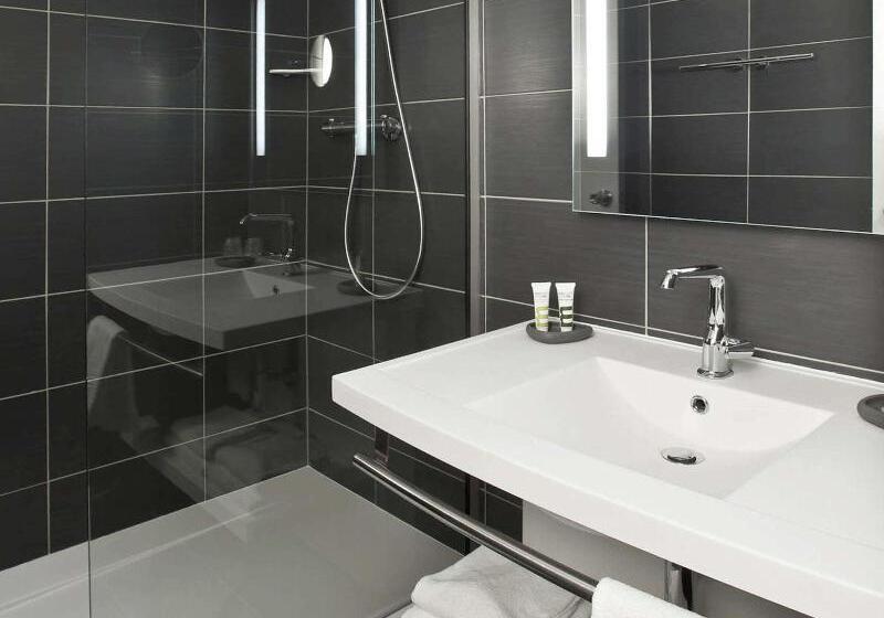 اتاق خانوادگی, Hôtel Mercure Tours Nord