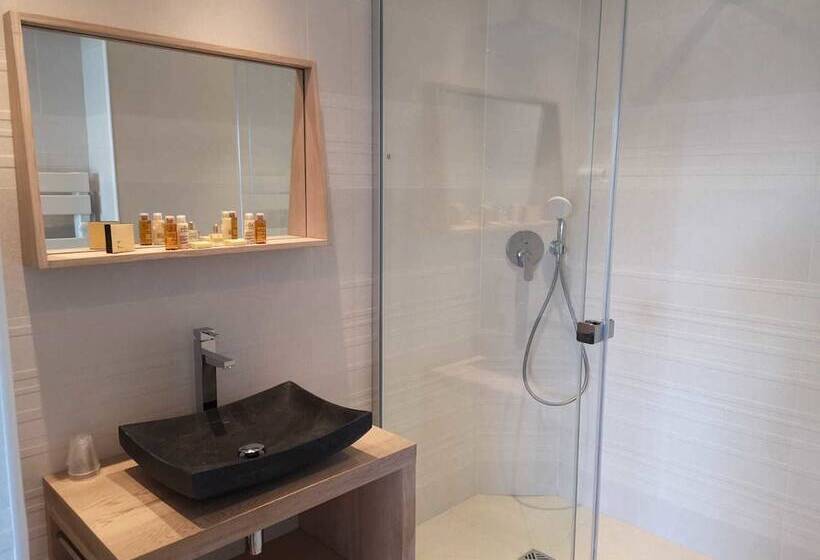 اتاق لوکس با چشم‌انداز دریا, Le Diana Hôtel & Spa Nuxe