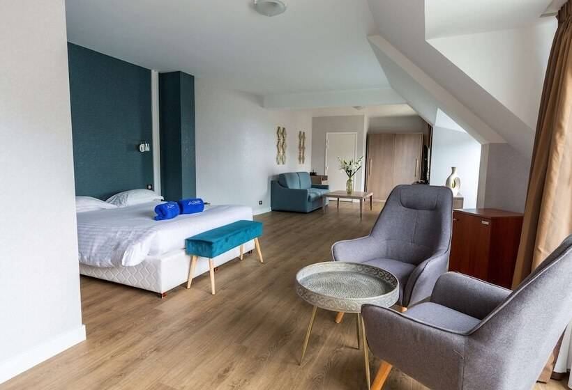 سوییت جونیور با چشم‌انداز جانبی دریا, Le Diana Hôtel & Spa Nuxe