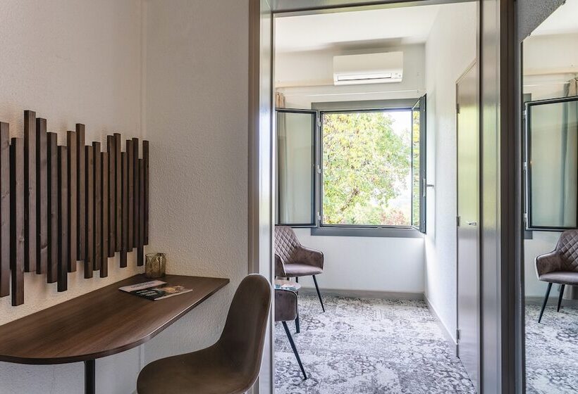 اتاق راحتی, Relais Amadourien