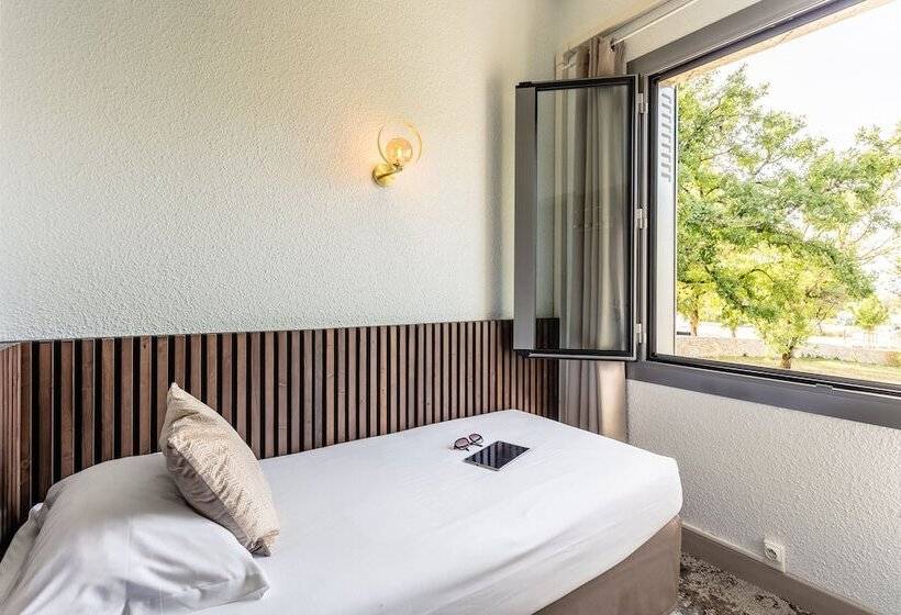 اتاق استاندارد سه نفره, Relais Amadourien
