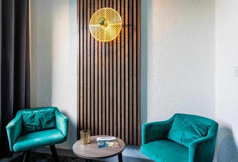 اتاق استاندارد, Relais Amadourien