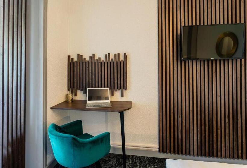 اتاق استاندارد سه نفره, Relais Amadourien
