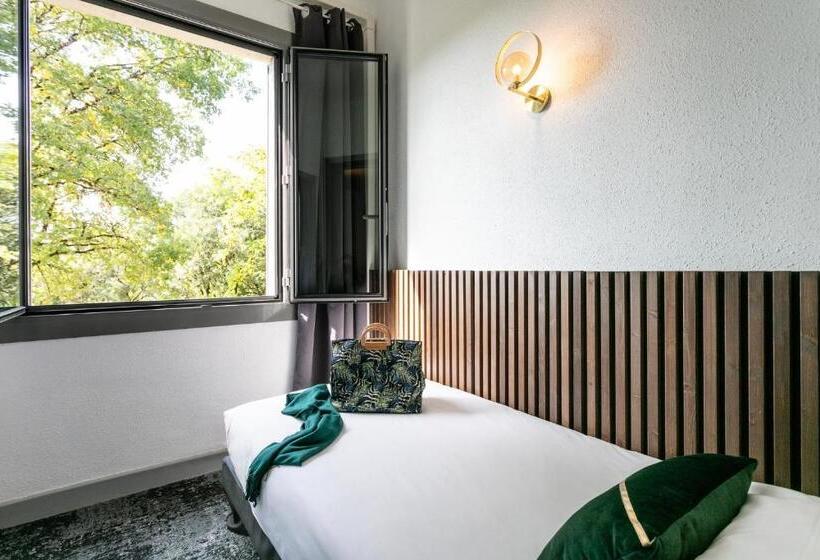 اتاق استاندارد سه نفره, Relais Amadourien