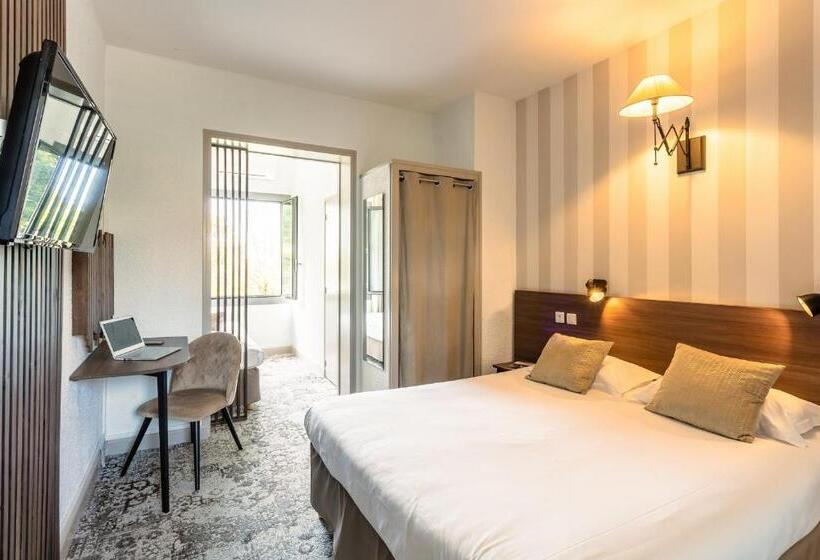 اتاق استاندارد سه نفره, Relais Amadourien