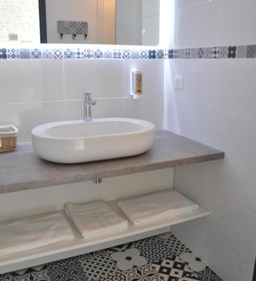 اتاق استاندارد, Relais Amadourien