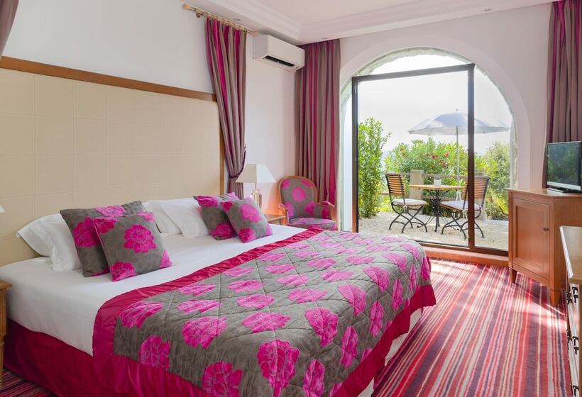 Полулюкс, Hostellerie Le Baou