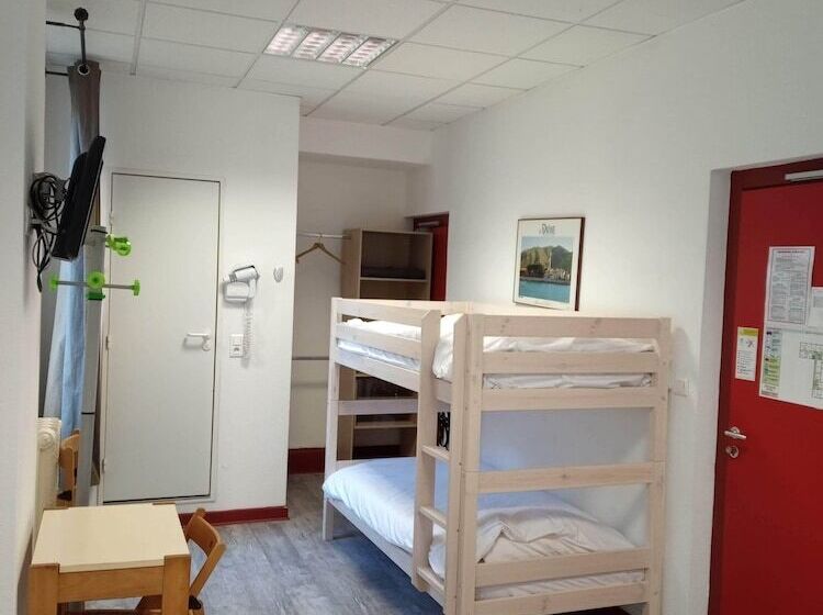 اتاق استاندارد چهار تخته, Hôtel De Lyon