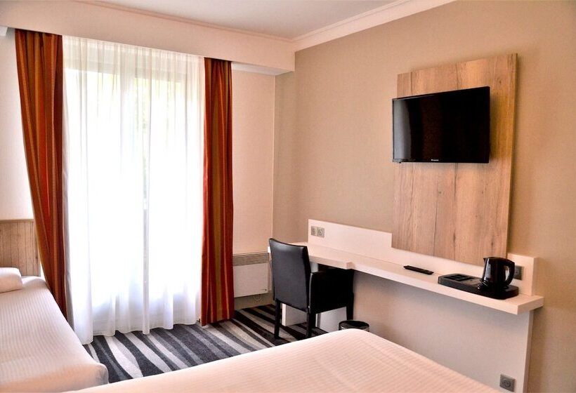 Номер Стандарт, Kyriad Hotel Tours Centre