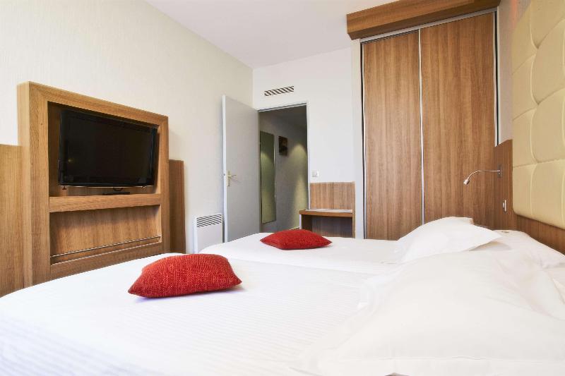 Номер Стандарт, Kyriad Hotel Tours Centre