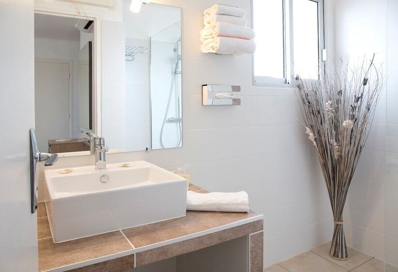 Номер Стандарт, Le Galion Hotel Et Restaurant Canet Plage   Logis